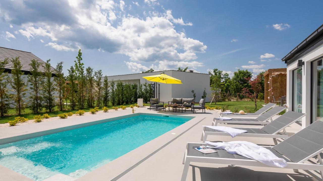 Bandelli Villas Oklaj Eksteriør billede
