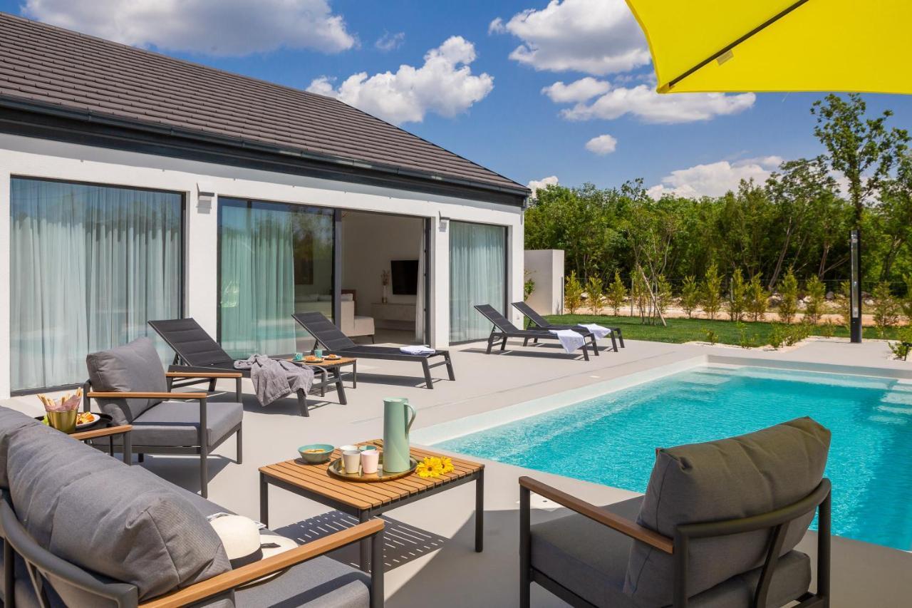 Bandelli Villas Oklaj Eksteriør billede