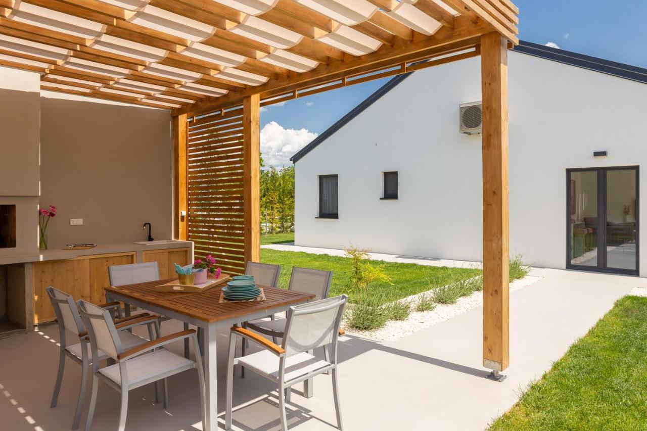Bandelli Villas Oklaj Eksteriør billede